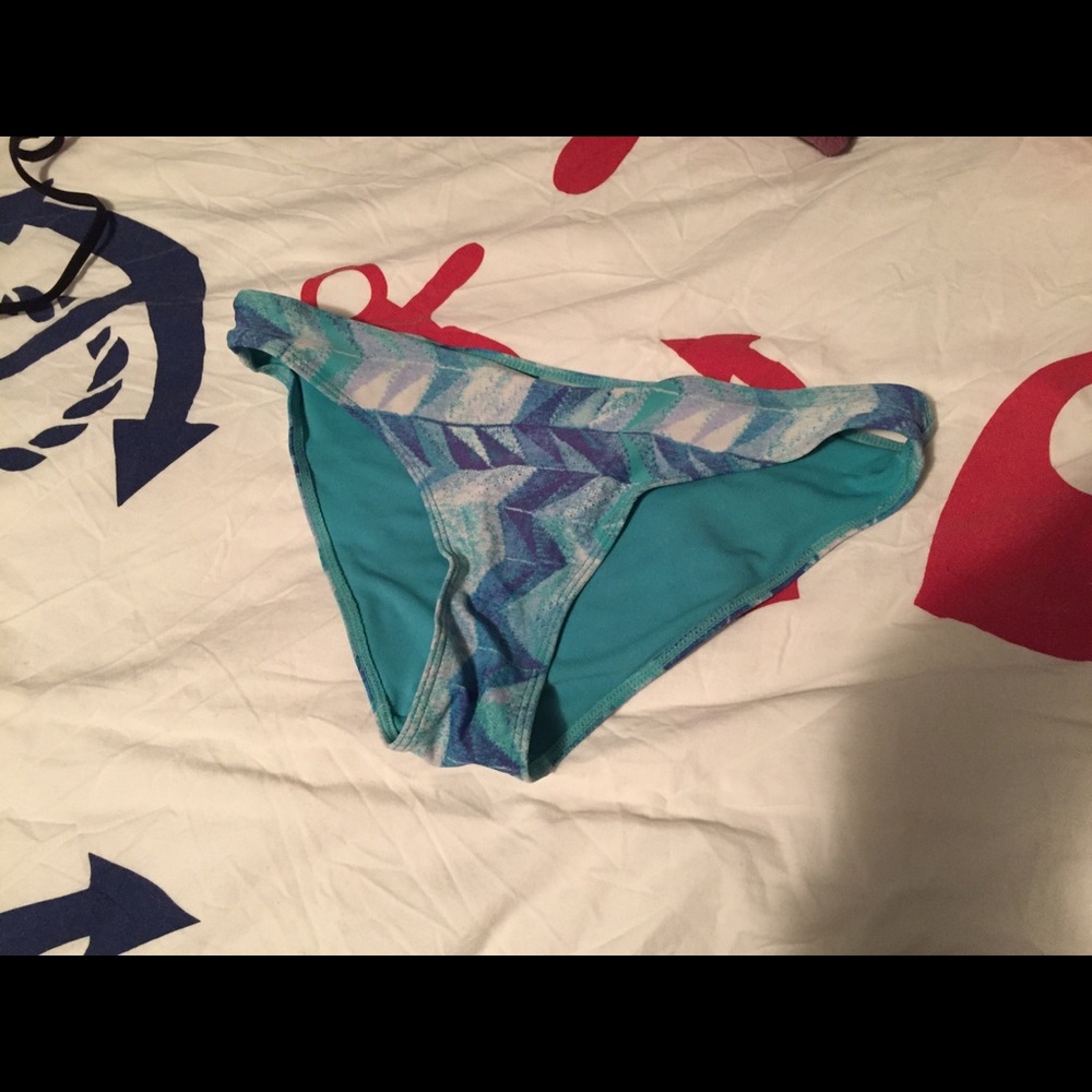 H&M swimsuit bottoms
